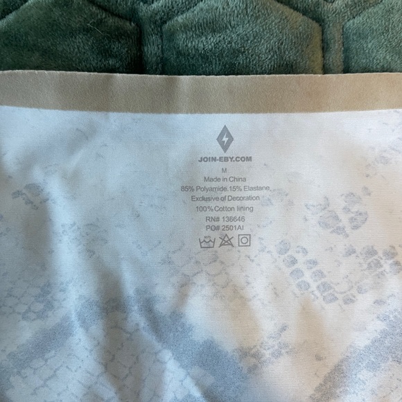 EBY Snake Print Bra and Panty Set Medium - Picture 3 of 4